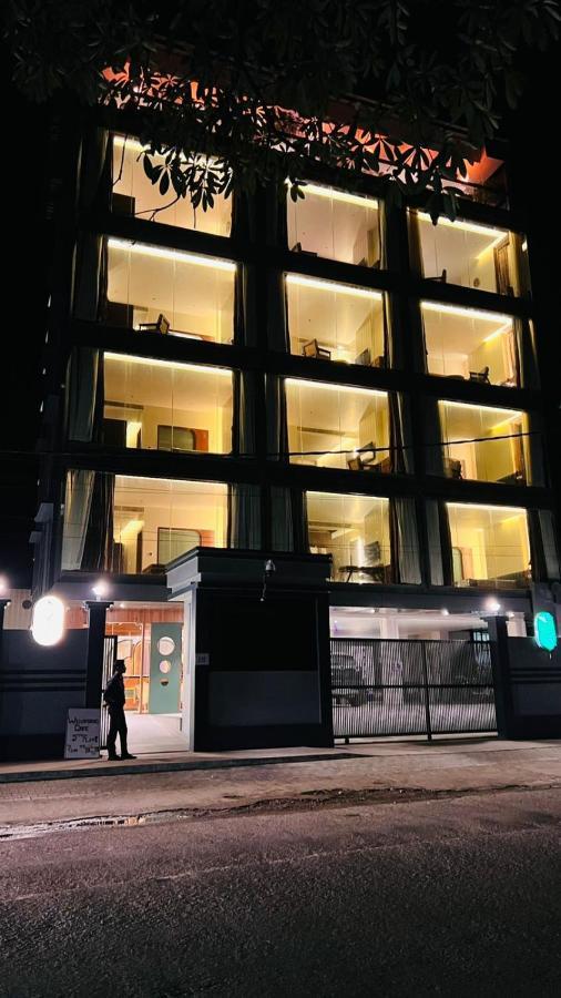 דיברוגר The Convoy Hotel מראה חיצוני תמונה