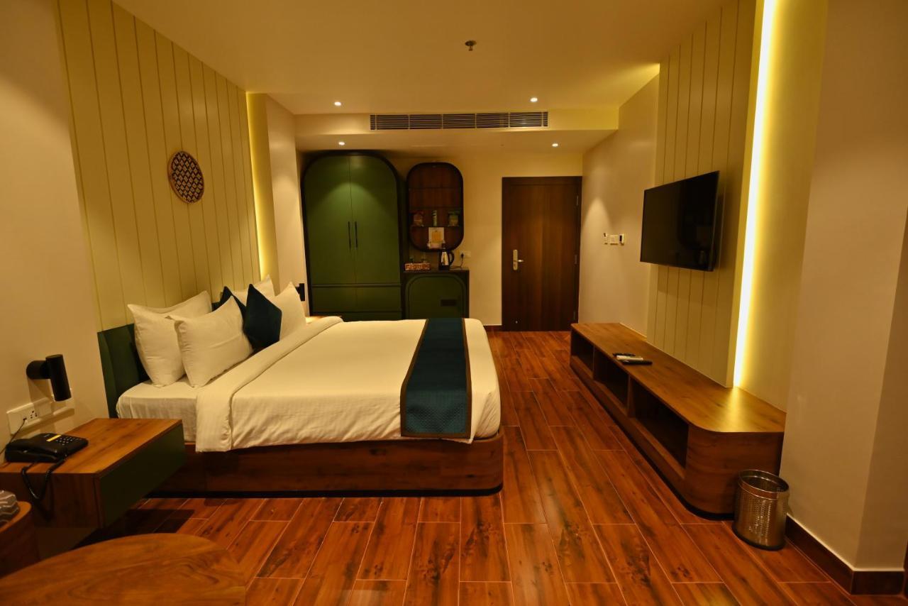 דיברוגר The Convoy Hotel מראה חיצוני תמונה